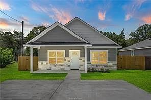 2nd image of 1913 Marshall Ave