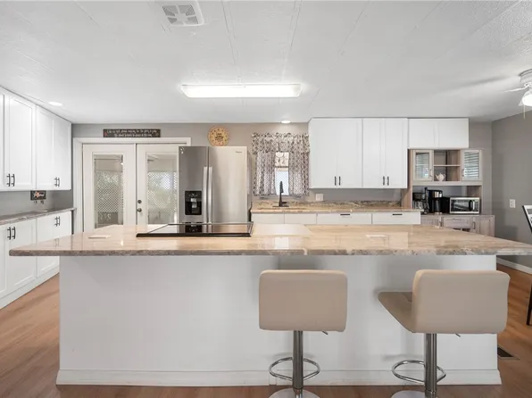 138 Lexington Ave, Fort Myers, FL 33908