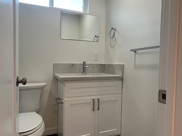 3316 E 3rd St #2 — Photo 7