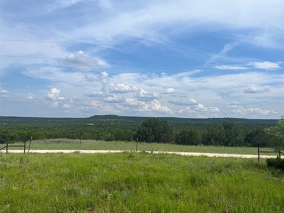 3rd image of 1745 County Road 2773