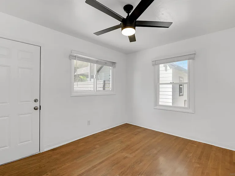 4774 College Ave — Photo 29