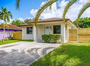 560 NW 2nd St, Florida City, FL 33034