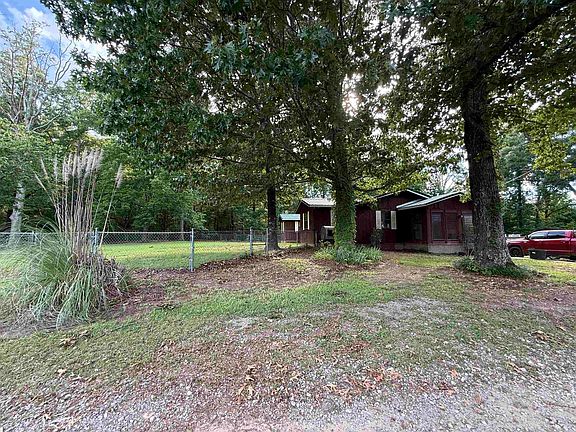 3rd image of 665 County Road 588