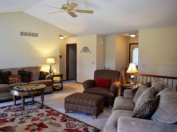 4th image of 7011 E Woodbury Ct