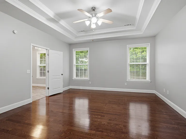 305 NW Palomino St — Photo 12
