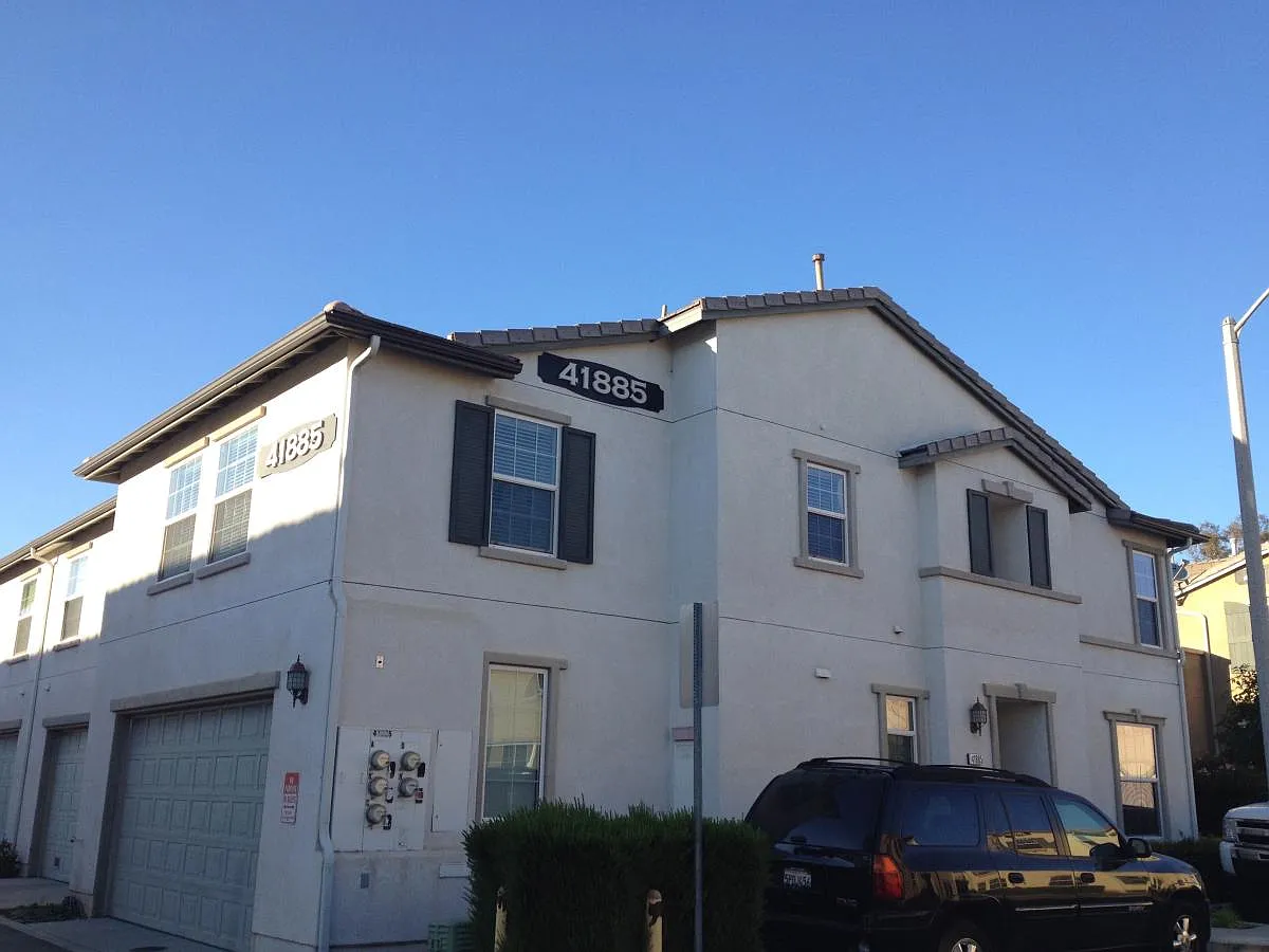 3 bed, 2.5 bath, 1630 sqft, $2,850 — Photo 1