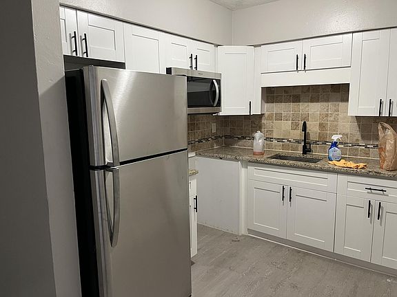2nd image of 1916 SW 11th St APT 2
