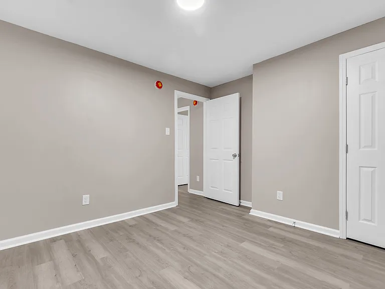 1577 S Highland St — Photo 11