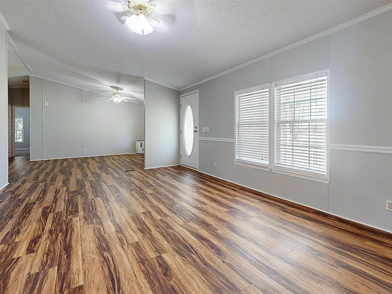 6498 Central Ave — Photo 8