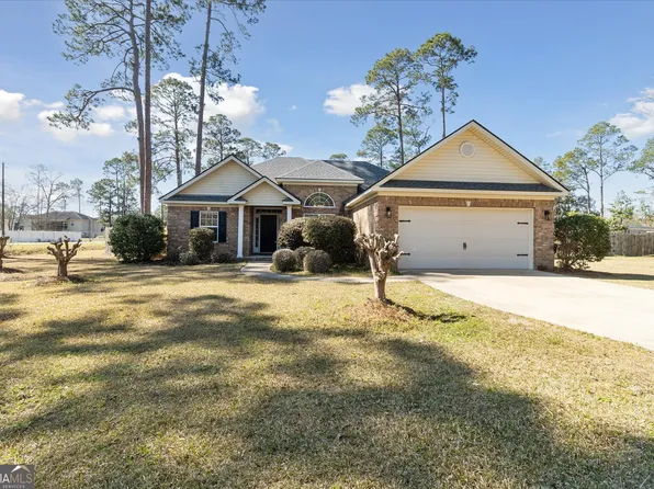 334 Lanier St, Pembroke, GA 31321