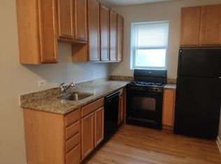 6972 N Greenview Ave APT 2, Chicago, IL 60626