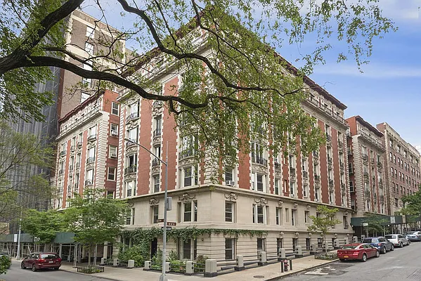 Sold by Compass | media 6