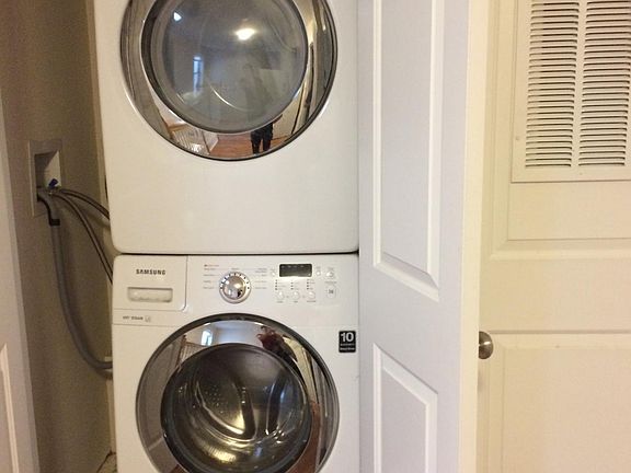 5th image of 1633 N Willington St #3F