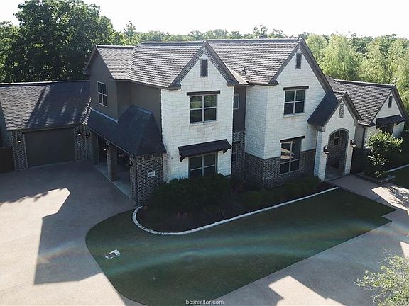 2nd image of 18045 Martingale Ct