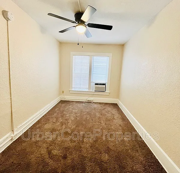 232 4th St N #23 — Photo 8