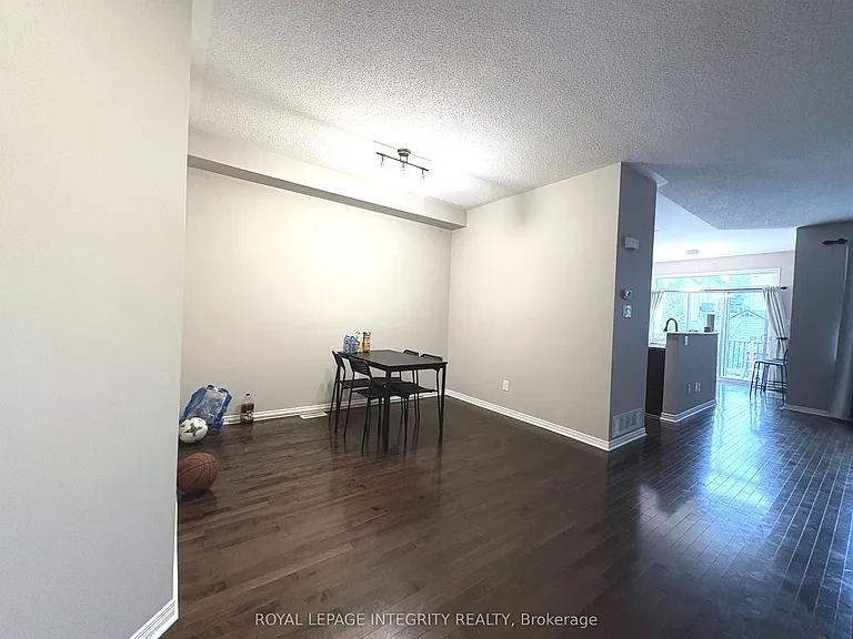 254 Badgeley Ave — Photo 4