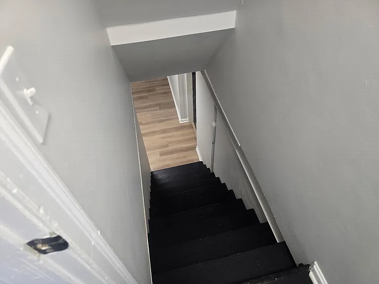 3950 Riverside Dr — Photo 16