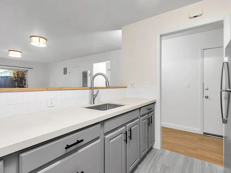 2235 Ashby Ave #102 — Photo 4