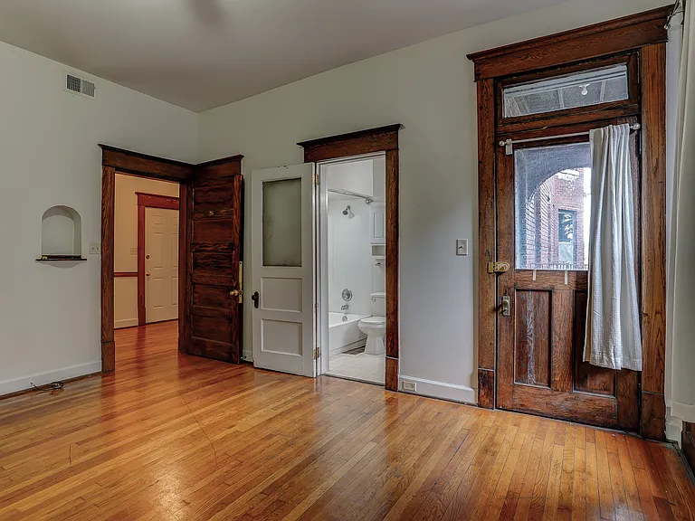 209 W 5th Ave #204 — Photo 18