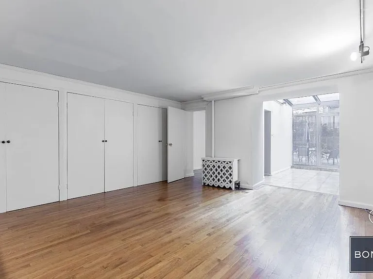 154 W 92nd St #1R — Photo 7