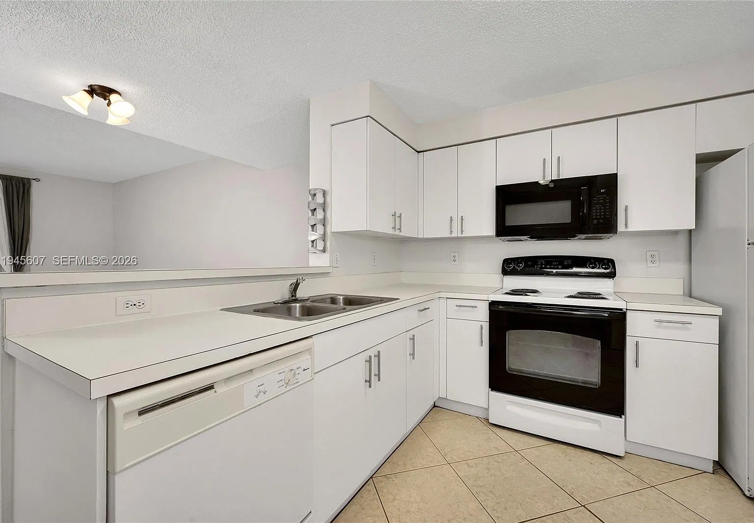 2 bed, 1131 sqft, $2,800 — Photo 4