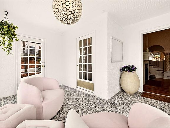 4th image of 1031 Reeder Cir NE