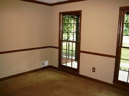 2nd image of 754 Oak Moss Dr