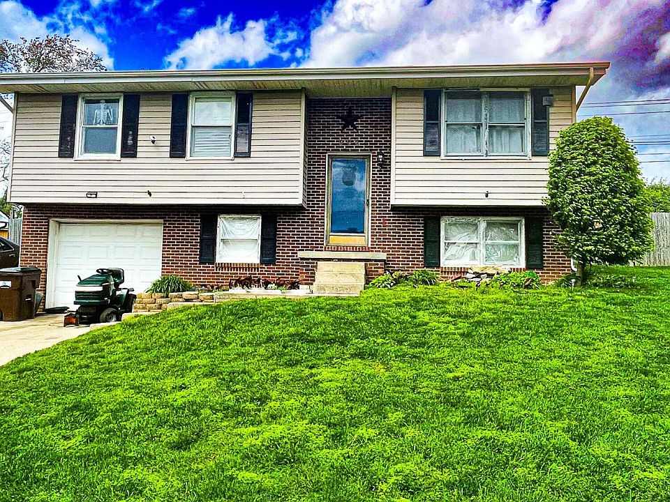 1st image of 906 Shoemoore Dr