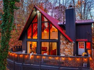 2135 Luzerne Dr, Gatlinburg, TN 37738