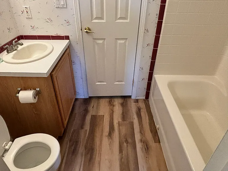 610 E Park Dr — Photo 6