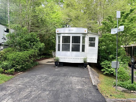 2nd image of 4229 E Pkwy #34-lot 34