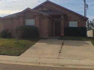 1048 Trent Dr, Laredo, TX 78046