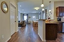 4th image of 603 Highlands St #B