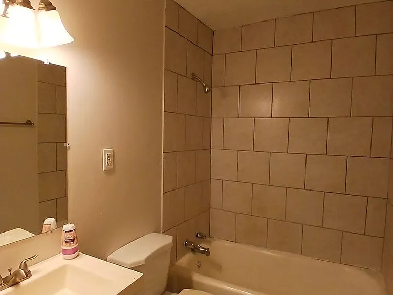 3088 Manhattan Ave — Photo 9