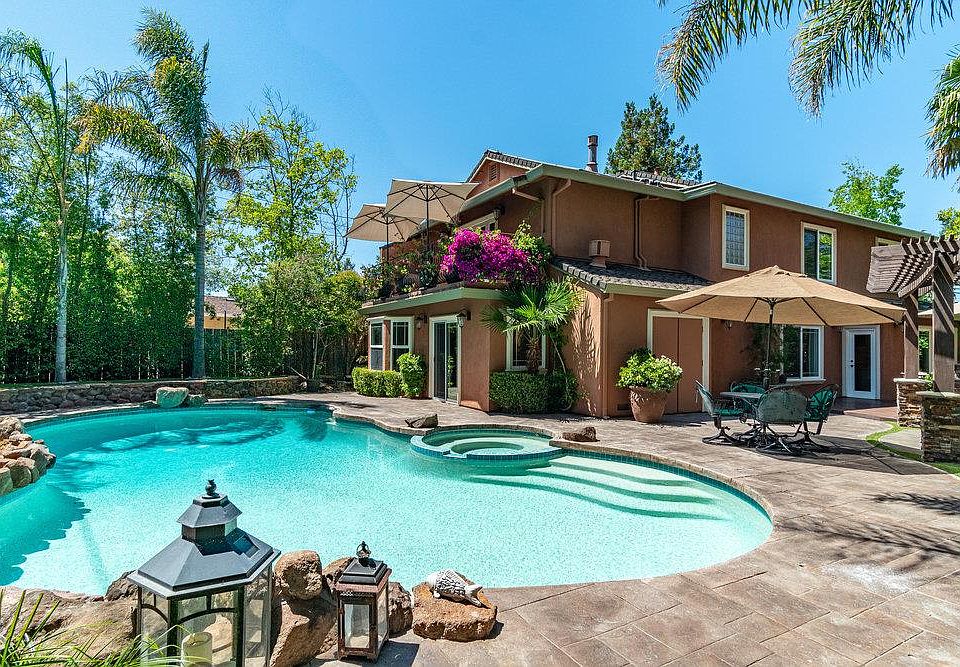 1st image of 18800 Casa Blanca Ln