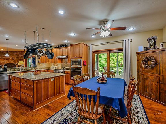 4th image of 16445 Bryson Rd