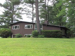112 Governor Dr, Glenville, NY
