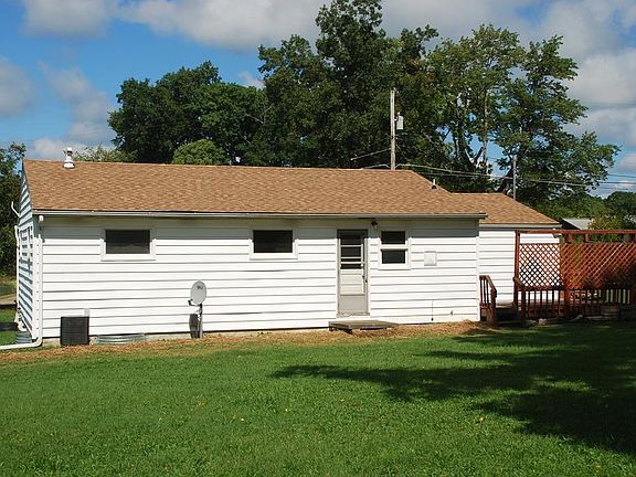 5th image of 126 Oakwood Ln