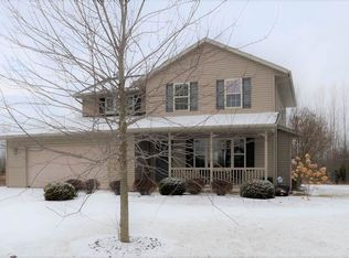 5208 Twilight Ln, Little Suamico, WI 54141