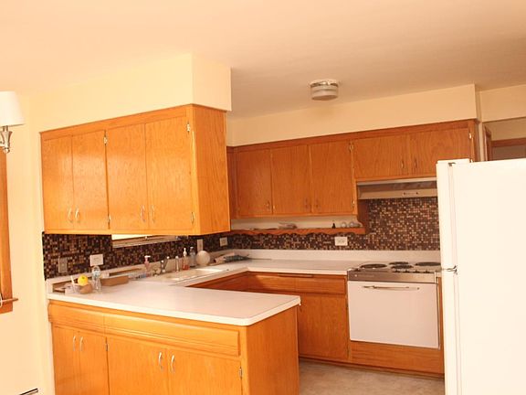 3rd image of 3103 S Harlem Ave APT 3B