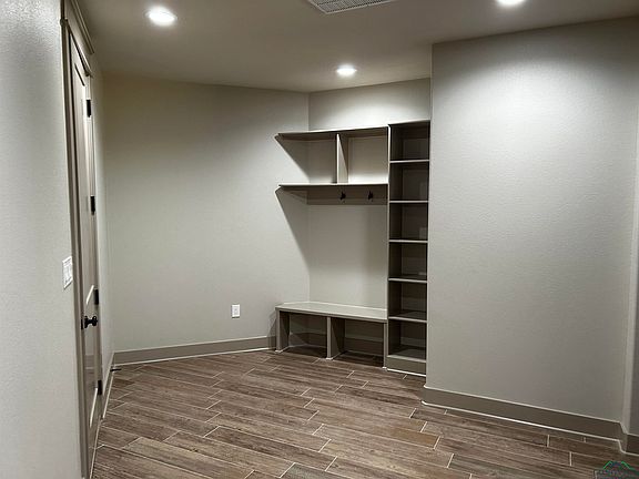 5th image of 362 Bralan Dr