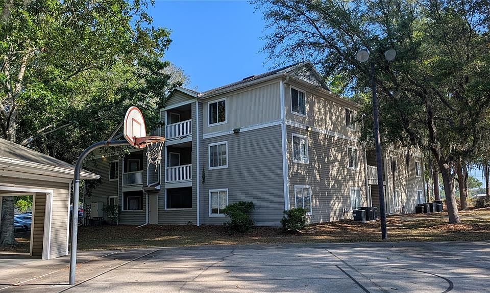 1st image of 4000 SW 23rd St APT 5-106