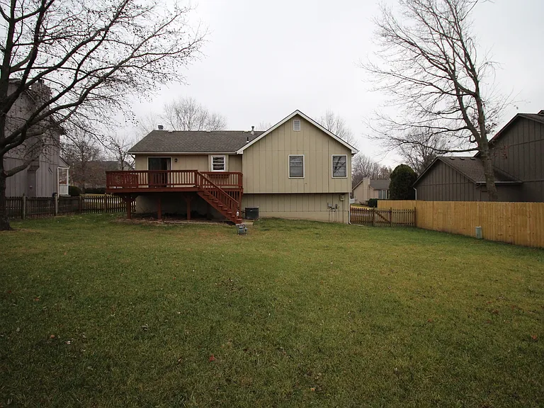 11616 Oakmont St — Photo 23