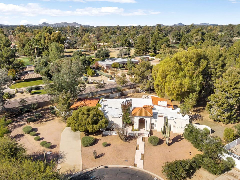 Private, corner lot!