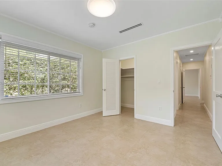 516 Gerona Ave — Photo 16
