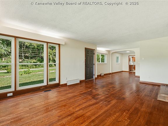 4th image of 711 Chappell Rd