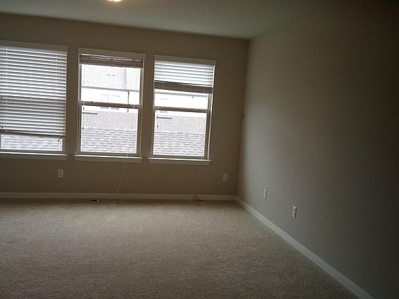 2nd image of 5021 Walker St