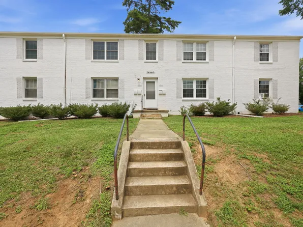 1700 W Front St, Burlington, NC 27215
