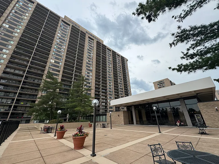 3705 S George Mason Dr #414S — Photo 32