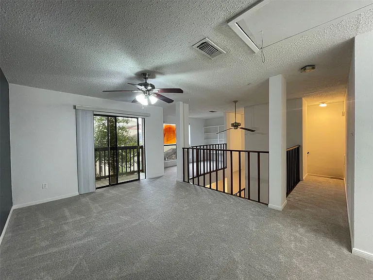 3909 Tanglewilde St #3909 — Photo 7